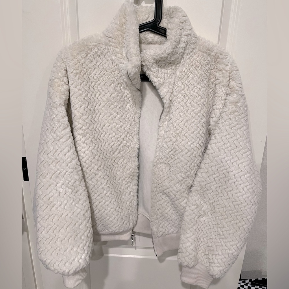 Abercrombie & Fitch Faux Fur Zipped Jacket